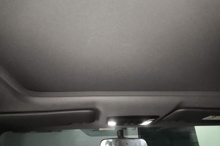 Used Honda XR-V 2015 1.8L EXi CVT Comfort Version Headliner