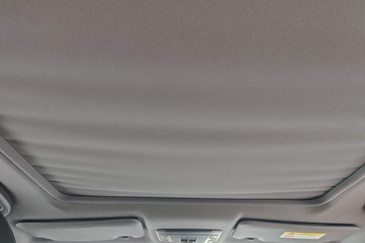 Used Honda XR-V 2015 1.8L EXi CVT Comfort Version Headliner