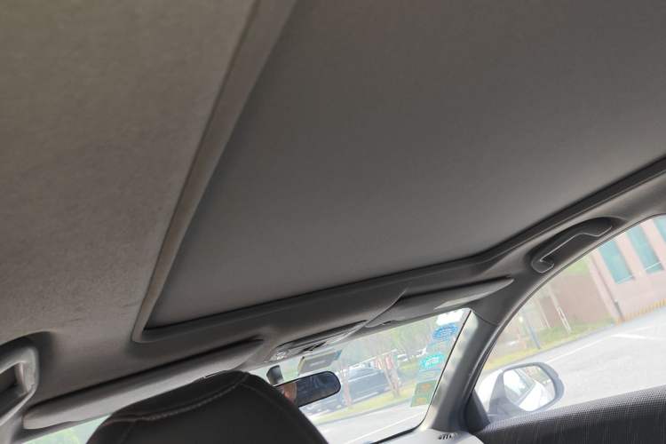 Used Honda XR-V 2015 1.8L EXi CVT Comfort Version Headliner