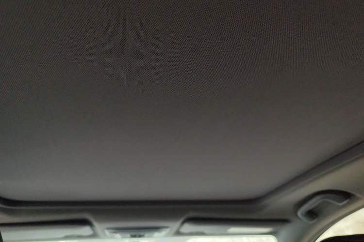 Used Honda XR-V 2015 1.8L EXi CVT Comfort Version Headliner