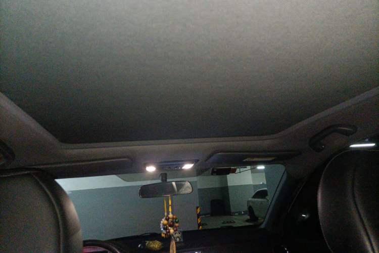 Used Honda XR-V 2015 1.8L EXi CVT Comfort Version Headliner