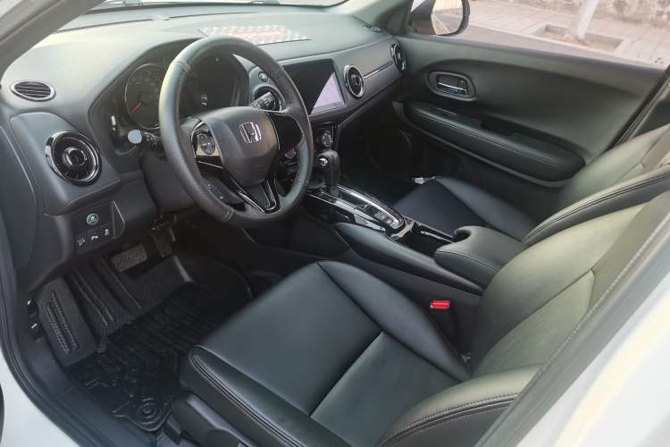 Used Honda XR-V 2015 1.5L LXi CVT Classic Edition Interior 2