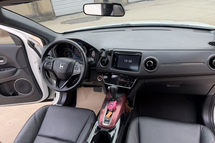 Used Honda XR-V 2015 1.8L VTi CVT Luxury Edition Interior 2