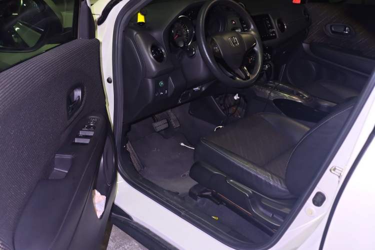 Used Honda XR-V 2015 1.8L EXi CVT Comfort Version Interior 3