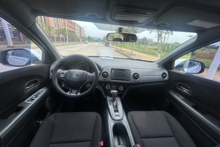 Used Honda XR-V 2015 1.5L LXi CVT Classic Edition Interior 3