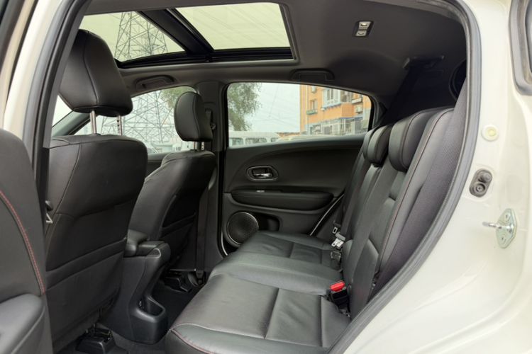Used Honda XR-V 2015 1.8L VTi CVT Luxury Edition Interior 3