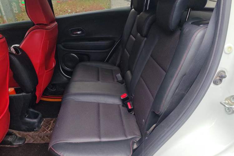 Used Honda XR-V 2015 1.8L VTi CVT Luxury Edition Interior 4