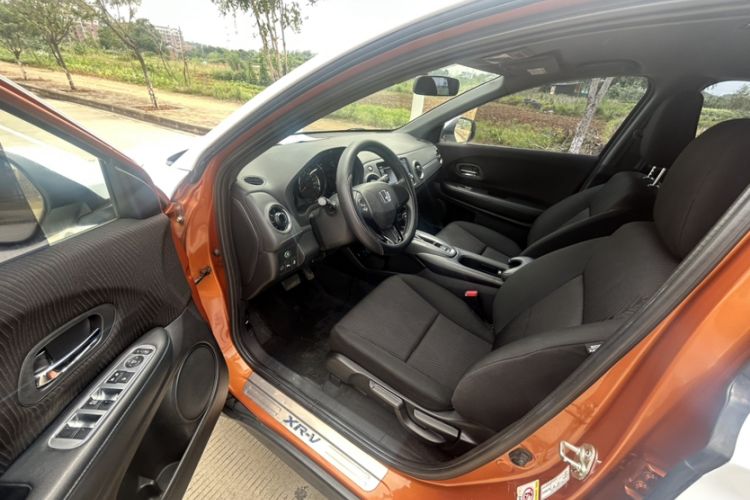Used Honda XR-V 2015 1.5L LXi CVT Classic Edition Interior 4
