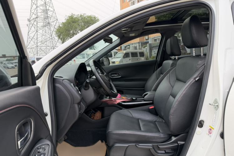 Used Honda XR-V 2015 1.8L VTi CVT Luxury Edition Interior 4