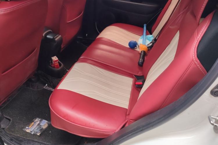 Used Honda XR-V 2015 1.5L LXi CVT Classic Edition Interior 4