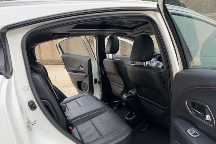 Used Honda XR-V 2015 1.8L VTi CVT Luxury Edition Interior 5