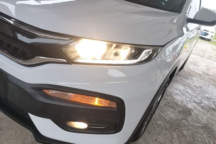 Used Honda XR-V 2015 1.5L LXi CVT Classic Edition Left Front Headlight