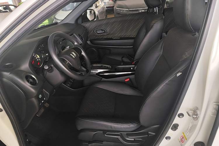 Used Honda XR-V 2015 1.8L EXi CVT Comfort Version Left Front Seat