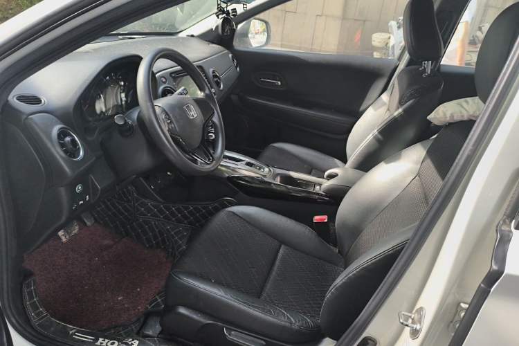 Used Honda XR-V 2015 1.8L EXi CVT Comfort Version Left Front Seat