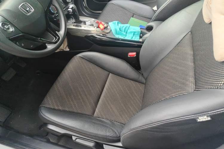 Used Honda XR-V 2015 1.8L EXi CVT Comfort Version Left Front Seat