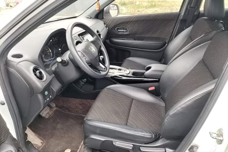 Used Honda XR-V 2015 1.8L EXi CVT Comfort Version Left Front Seat
