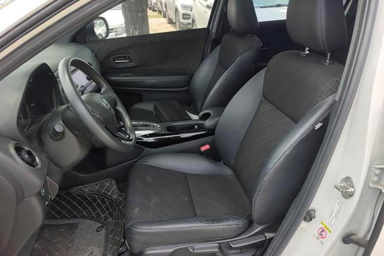 Used Honda XR-V 2015 1.8L EXi CVT Comfort Version Left Front Seat