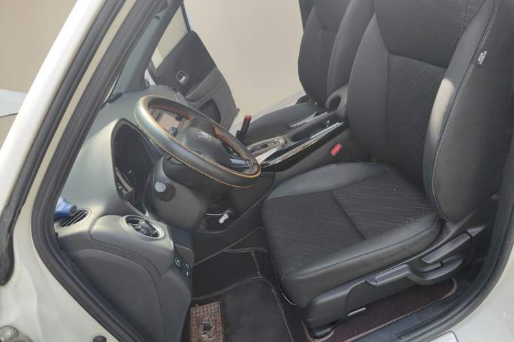 Used Honda XR-V 2015 1.8L EXi CVT Comfort Version Left Front Seat