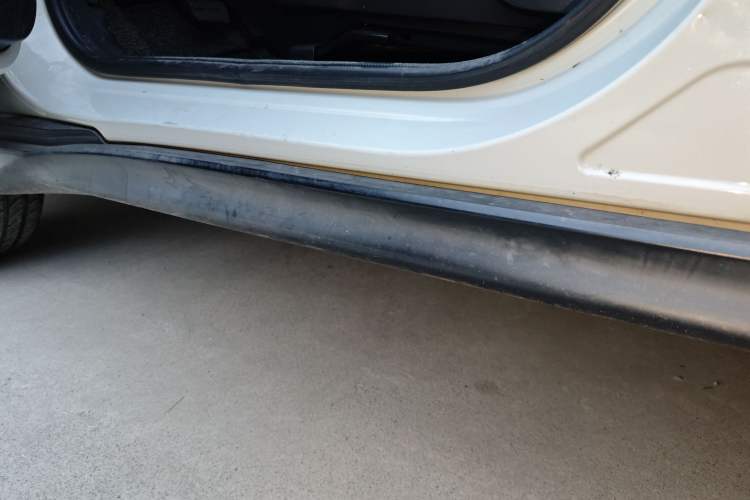 Used Honda XR-V 2015 1.8L EXi CVT Comfort Version Left Side Sill