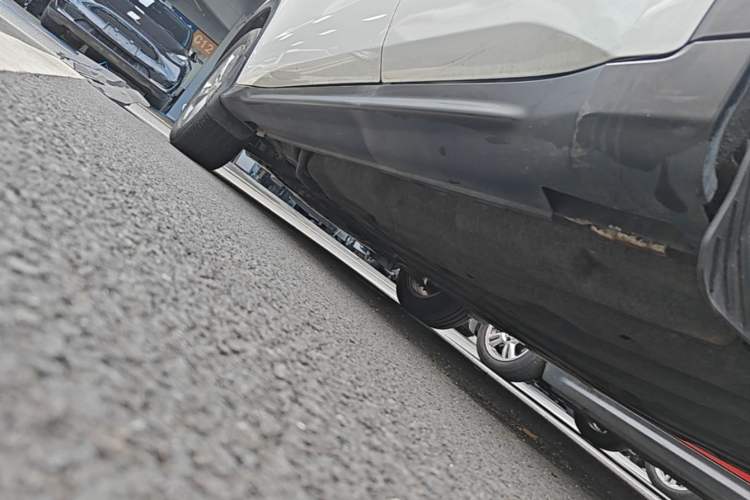 Used Honda XR-V 2015 1.5L LXi Manual Classic Edition Left Side Sill