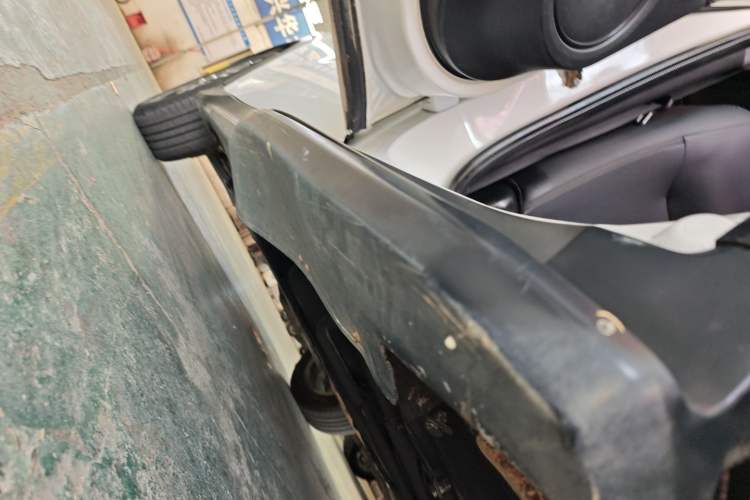 Used Honda XR-V 2015 1.8L EXi CVT Comfort Version Left Side Sill