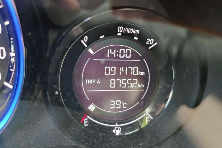 Used Honda XR-V 2015 1.5L LXi CVT Classic Edition Odometer Close Up