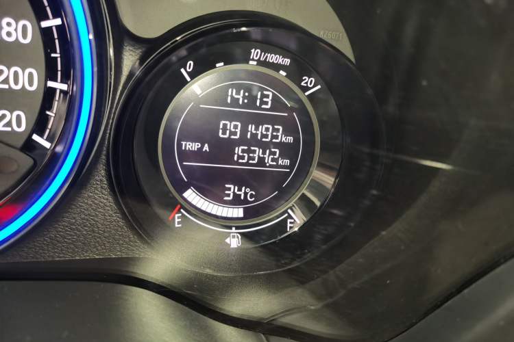 Used Honda XR-V 2015 1.8L EXi CVT Comfort Version Odometer Close Up