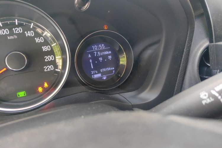 Used Honda XR-V 2015 1.8L VTi CVT Luxury Edition Odometer Close Up