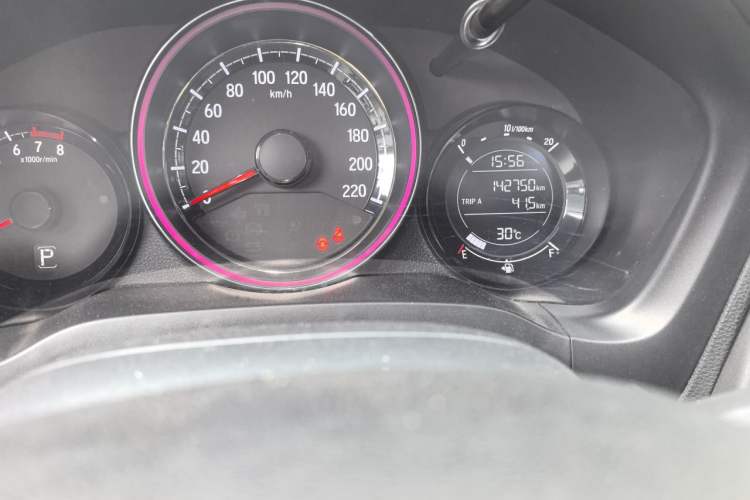 Used Honda XR-V 2015 1.5L LXi CVT Classic Edition Odometer Close Up
