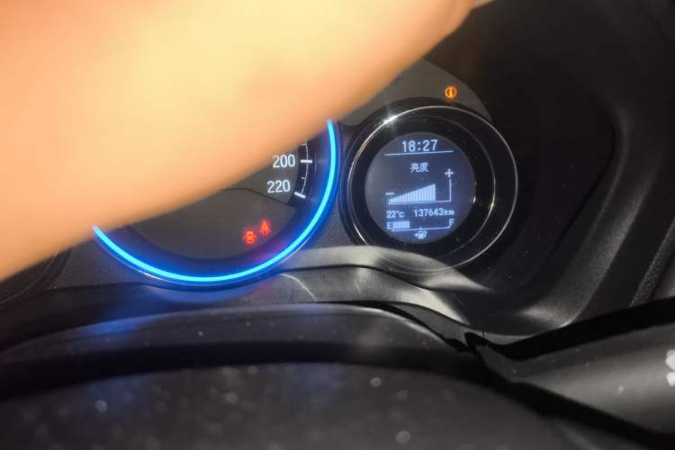 Used Honda XR-V 2015 1.8L VTi CVT Luxury Edition Odometer Close Up