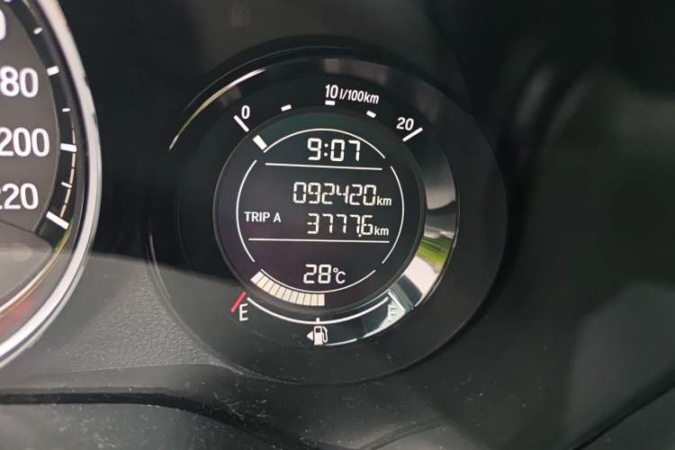 Used Honda XR-V 2015 1.8L EXi CVT Comfort Version Odometer Close Up