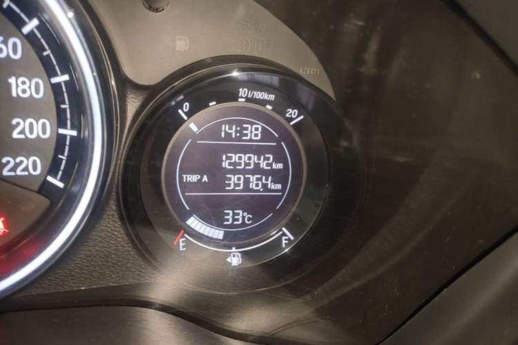 Used Honda XR-V 2015 1.8L EXi CVT Comfort Version Odometer Close Up
