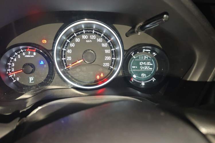 Used Honda XR-V 2015 1.8L EXi CVT Comfort Version Odometer Close Up