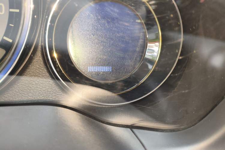 Used Honda XR-V 2015 1.8L VTi CVT Luxury Edition Odometer Close Up