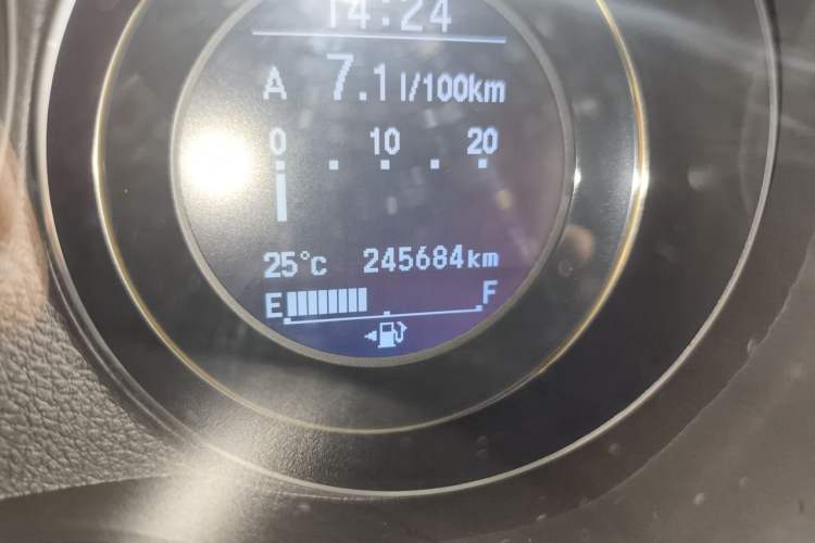 Used Honda XR-V 2015 1.8L VTi CVT Luxury Edition Odometer Close Up