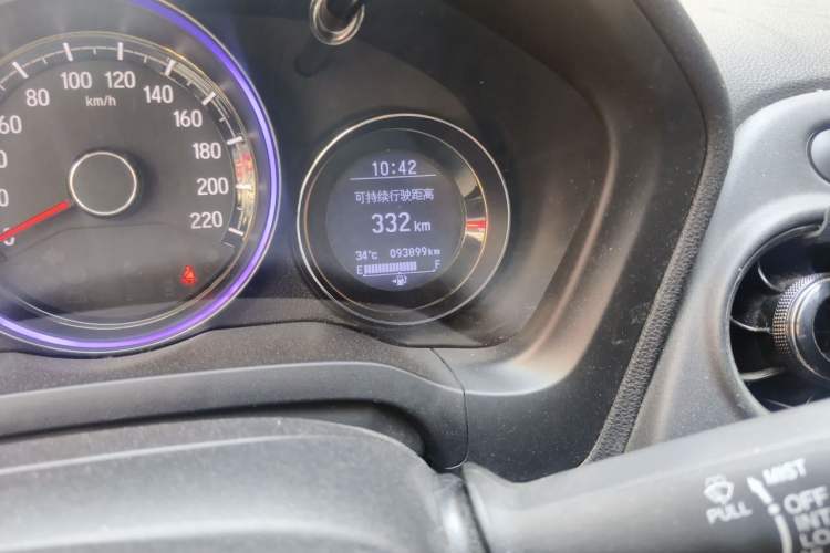 Used Honda XR-V 2015 1.8L VTi CVT Luxury Edition Odometer Close Up