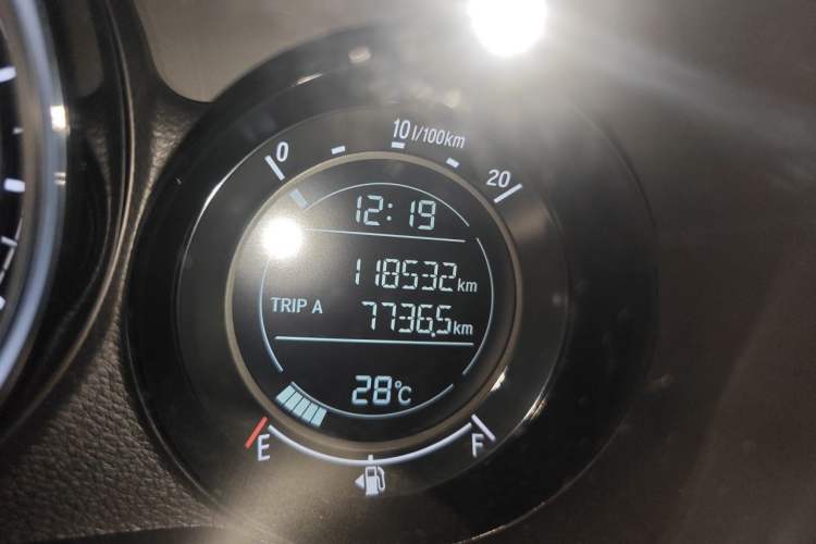 Used Honda XR-V 2015 1.8L EXi CVT Comfort Version Odometer Close Up