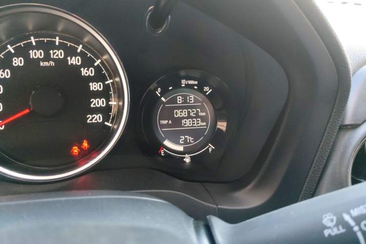 Used Honda XR-V 2015 1.5L LXi CVT Classic Edition Odometer Close Up