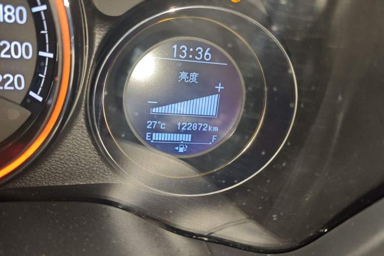Used Honda XR-V 2015 1.8L VTi CVT Luxury Edition Odometer Close Up