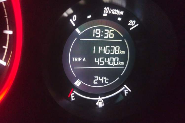 Used Honda XR-V 2015 1.8L EXi CVT Comfort Version Odometer Close Up