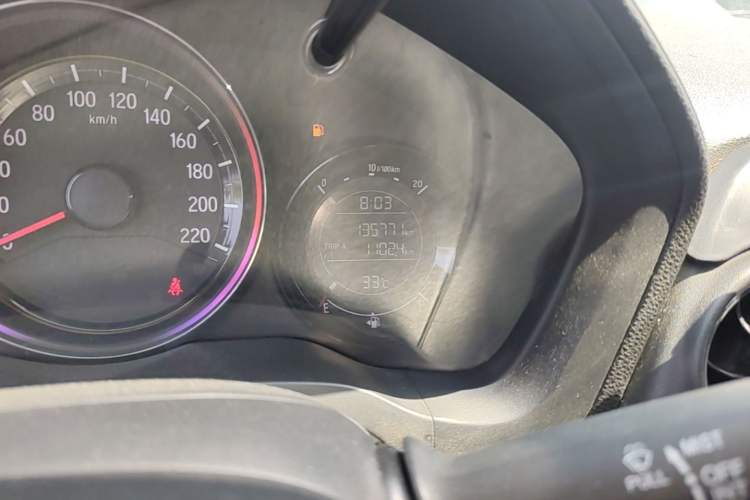 Used Honda XR-V 2015 1.8L EXi CVT Comfort Version Odometer Close Up