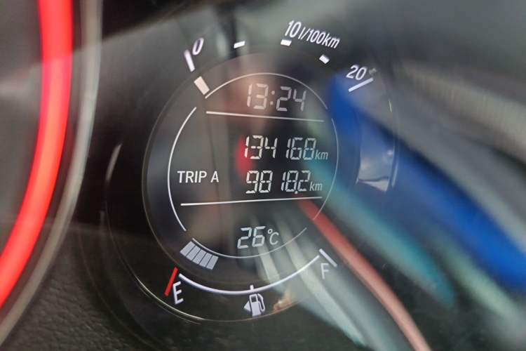 Used Honda XR-V 2015 1.8L EXi CVT Comfort Version Odometer Close Up