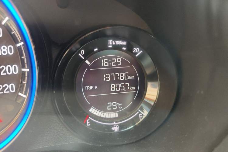 Used Honda XR-V 2015 1.8L EXi Manual Comfort Edition Odometer Close Up