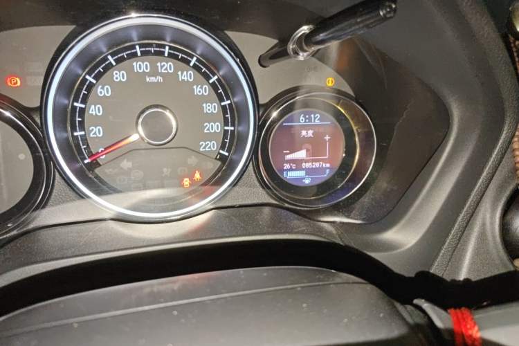 Used Honda XR-V 2015 1.8L VTi CVT Luxury Edition Odometer Close Up