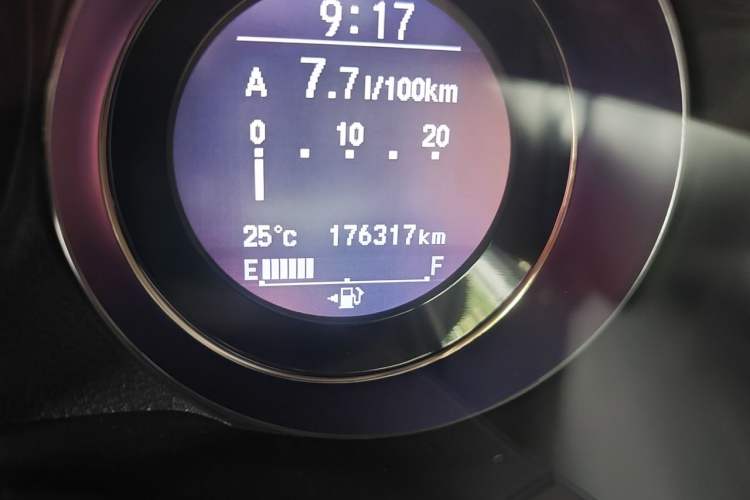 Used Honda XR-V 2015 1.8L VTi CVT Luxury Edition Odometer Close Up