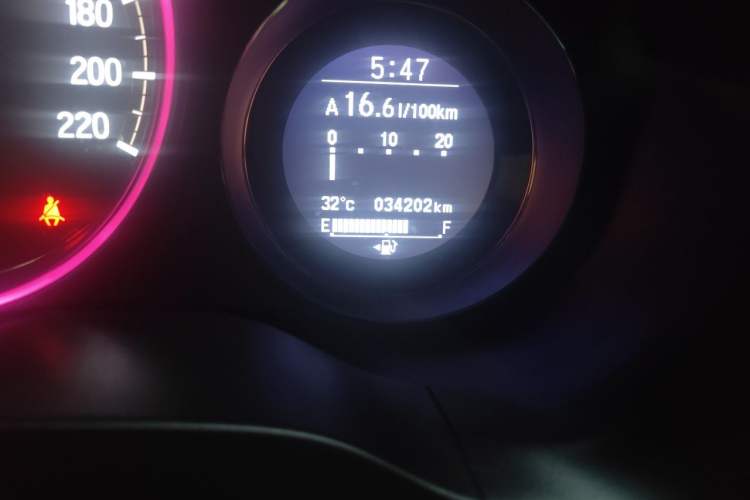 Used Honda XR-V 2015 1.8L VTi CVT Luxury Edition Odometer Close Up
