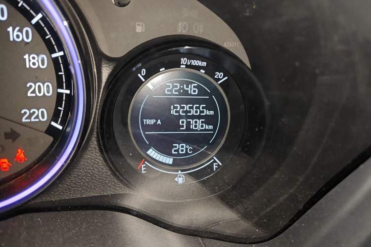 Used Honda XR-V 2015 1.5L LXi Manual Classic Edition Odometer Close Up