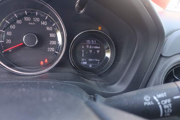 Used Honda XR-V 2015 1.8L VTi CVT Luxury Edition Odometer Close Up