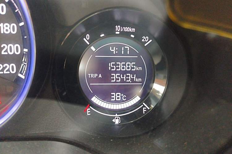 Used Honda XR-V 2015 1.8L EXi CVT Comfort Version Odometer Close Up