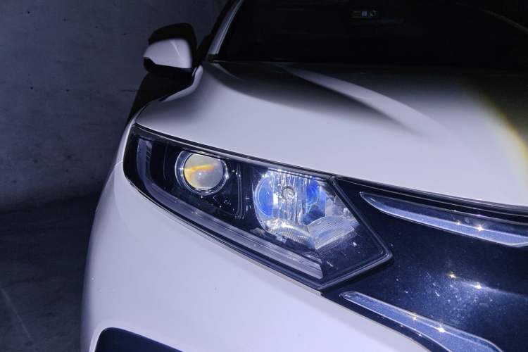 Used Honda XR-V 2015 1.8L VTi CVT Luxury Edition Right Front Headlight